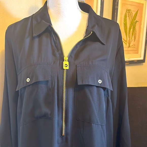 New Michael Kors Hi/Lo sheer black w/ gold accent front zipper with monogram XXL - Picture 4 of 10